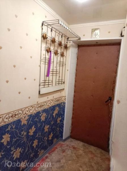 3-комн. квартира, 57 м², вторичка, 1/4 эт.
