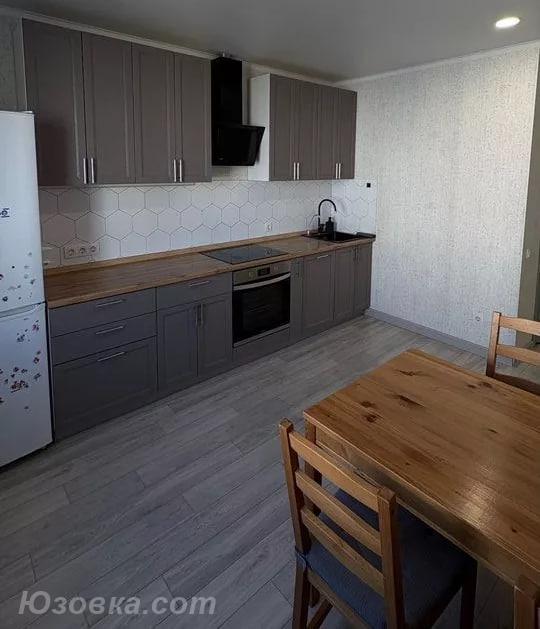 2-комн. квартира, 55м², с мебелью, 2/9 эт., ДОНЕЦК