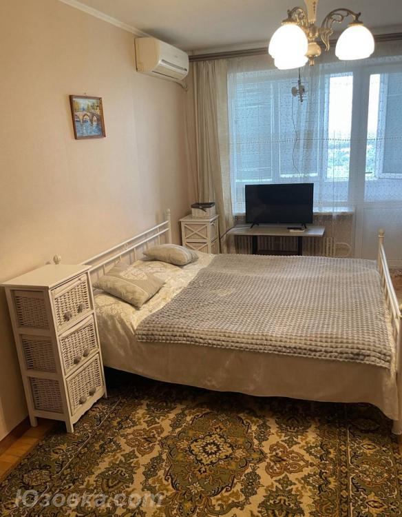 2-комн. квартира, 52м², с мебелью, 2/9 эт., ДОНЕЦК