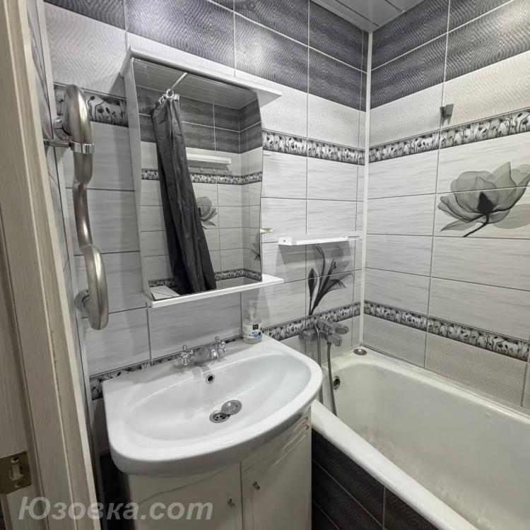 1-комн. квартира, 47м², с мебелью, 5/10 эт., ДОНЕЦК
