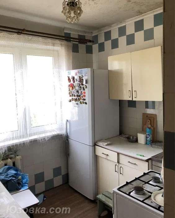 2-комн. квартира, 46м², с мебелью, 2/5 эт., ДОНЕЦК