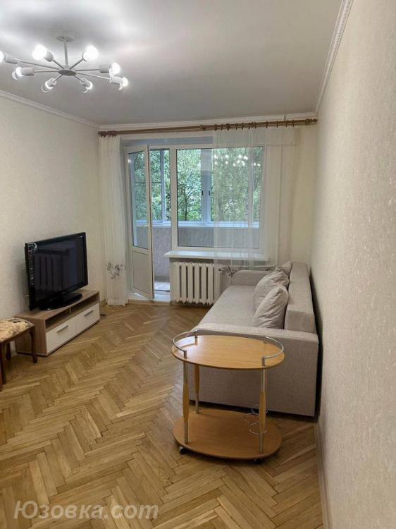1-комн. квартира, 42м², с мебелью, 2/9 эт., ДОНЕЦК