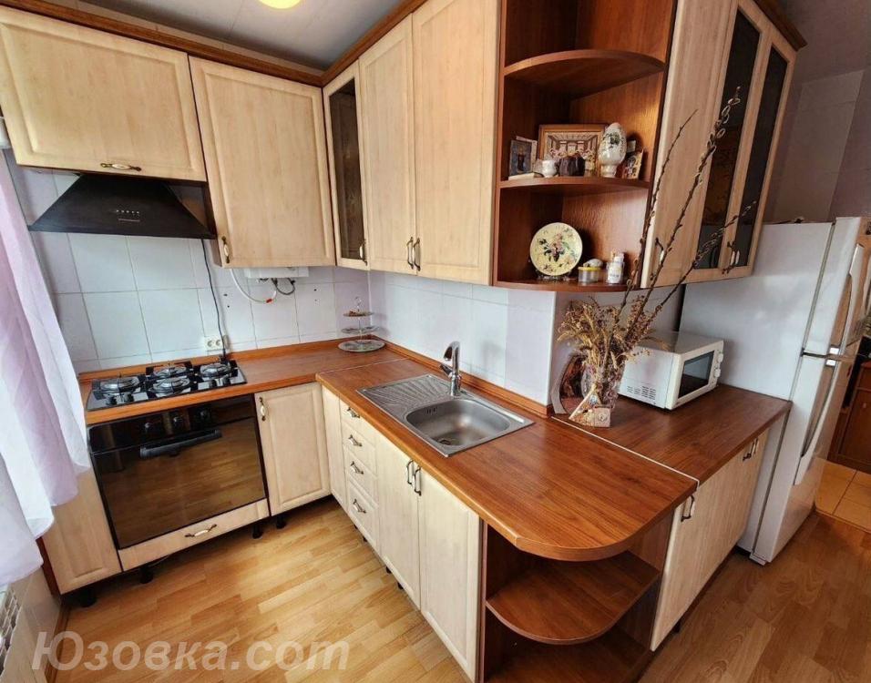 3-комн. квартира, 45 м², вторичка, 4/4 эт., Макеевка
