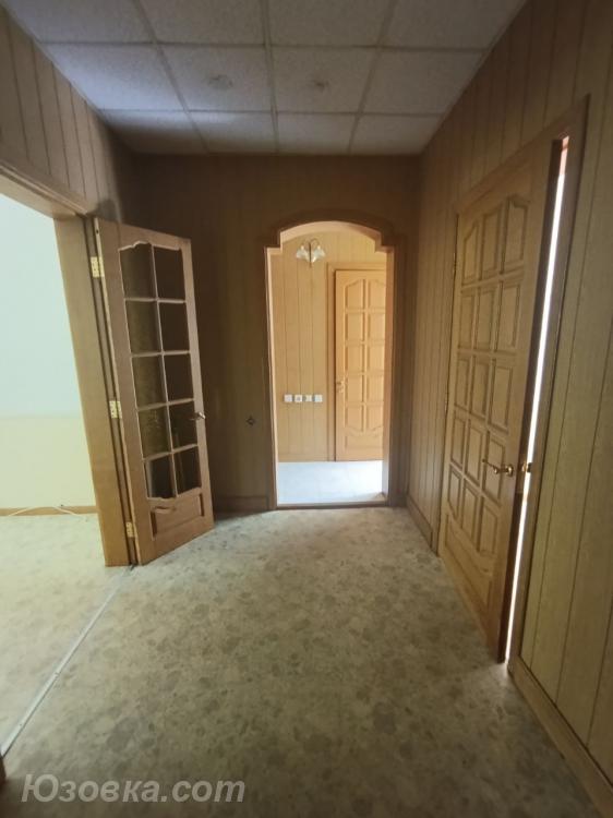 3-комн. квартира, 63 м², вторичка, 2/2 эт.