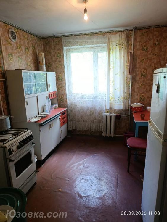 3-комн. квартира, 65 м², вторичка, 6/9 эт.