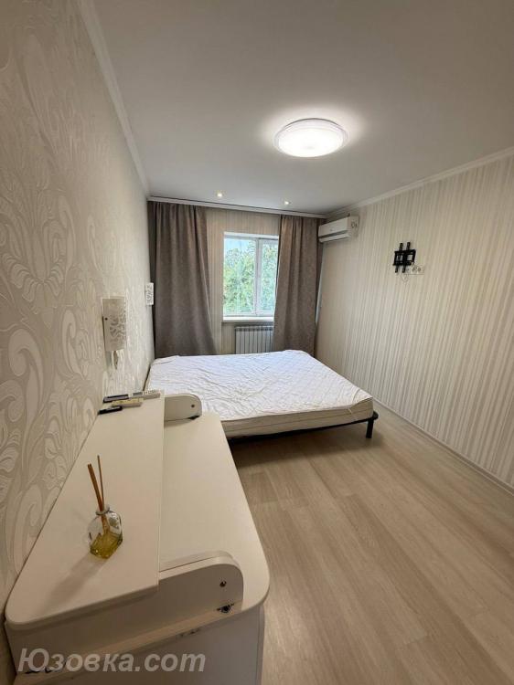 2-комн. квартира, 48м², с мебелью, 3/9 эт., ДОНЕЦК
