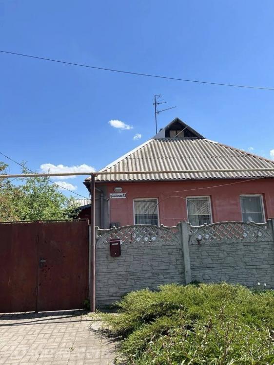 5-комн. квартира, 64 м², вторичка, 1/1 эт., ДОНЕЦК