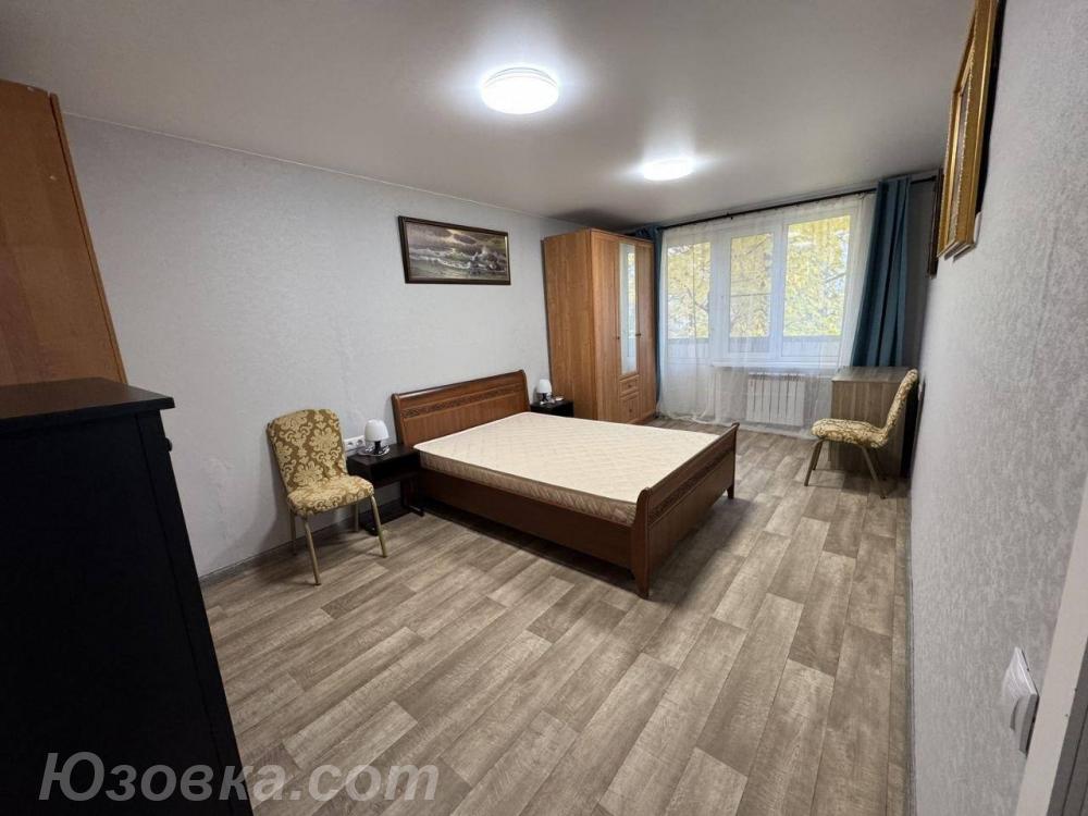 2-комн. квартира, 54м², с мебелью, 2/2 эт., ДОНЕЦК