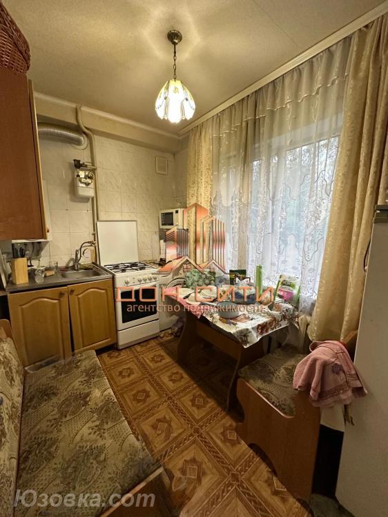 2-комн. квартира, 44 м², вторичка, 1/5 эт., ДОНЕЦК