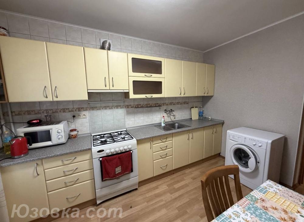 2-комн. квартира, 49м², с мебелью, 6/9 эт., ДОНЕЦК