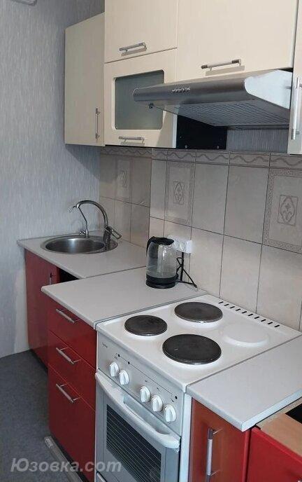 2-комн. квартира, 46м², с мебелью, 3/9 эт., ДОНЕЦК
