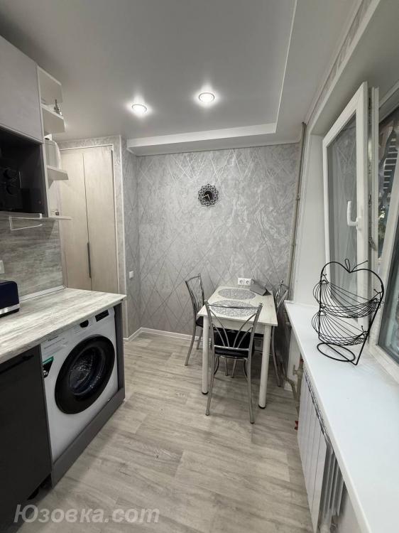 2-комн. квартира, 50м², с мебелью, 4/5 эт., ДОНЕЦК