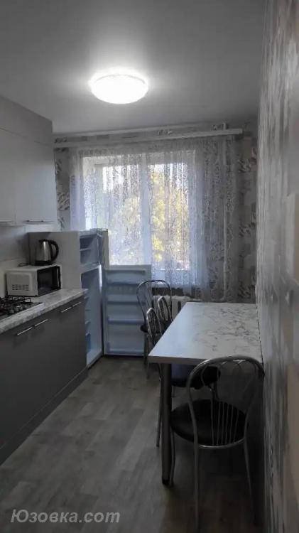 2-комн. квартира, 41м², с мебелью, 3/9 эт.