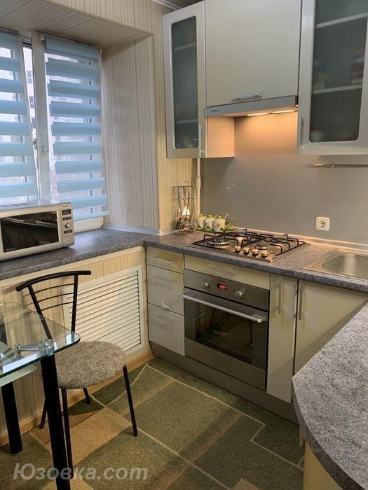 2-комн. квартира, 46м², с мебелью, 3/9 эт., ДОНЕЦК