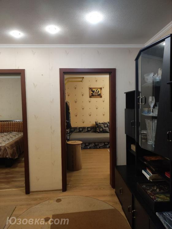 3-комн. квартира, 72 м², вторичка, 1/9 эт., ДОНЕЦК