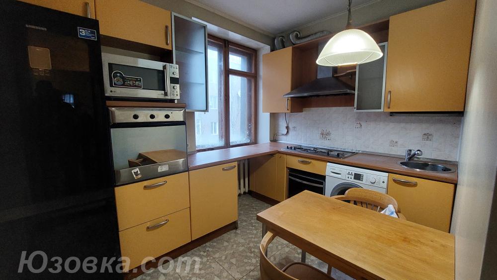 4-комн. квартира, 92 м², вторичка, 4/4 эт., ДОНЕЦК