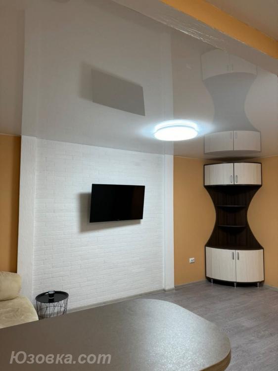 студия квартира, 36м², с мебелью, 4/5 эт., ДОНЕЦК