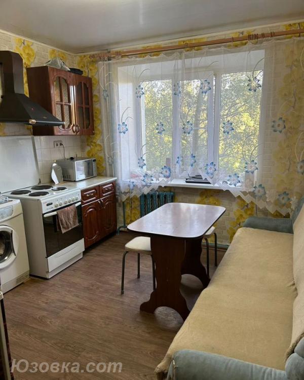 1-комн. квартира, 33м², с мебелью, 1/5 эт., ДОНЕЦК