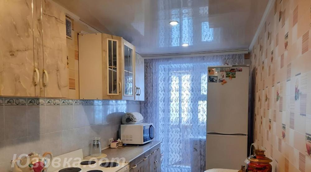 3-комн. квартира, 64м², с мебелью, 3/9 эт., ДОНЕЦК