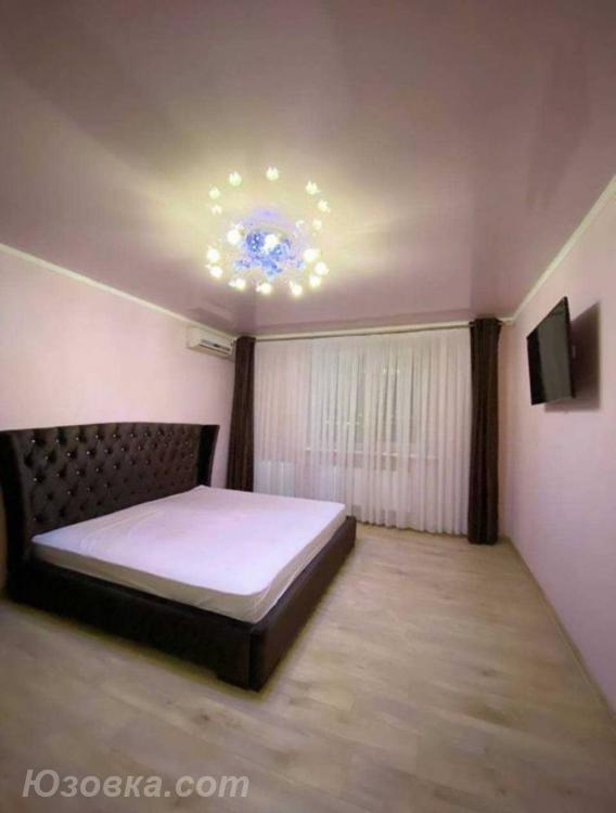 3-комн. квартира, 56м², с мебелью, 6/9 эт., ДОНЕЦК