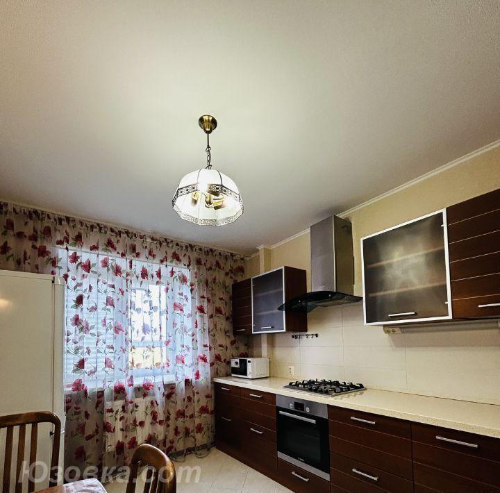 2-комн. квартира, 50м², с мебелью, 2/10 эт., ДОНЕЦК