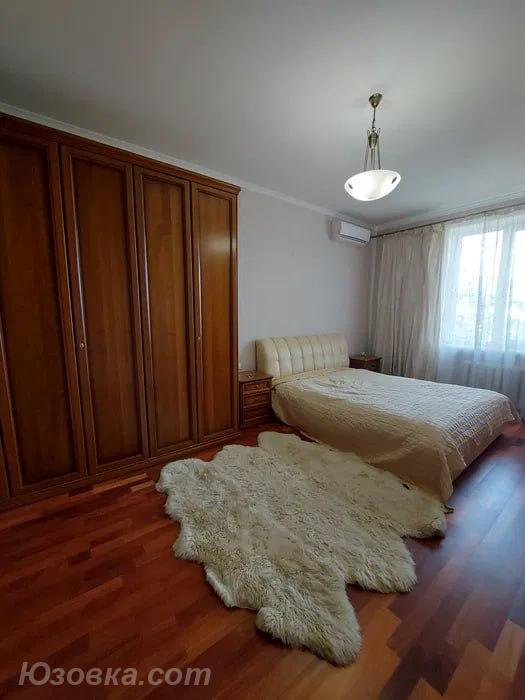 2-комн. квартира, 52м², с мебелью, 4/5 эт., ДОНЕЦК