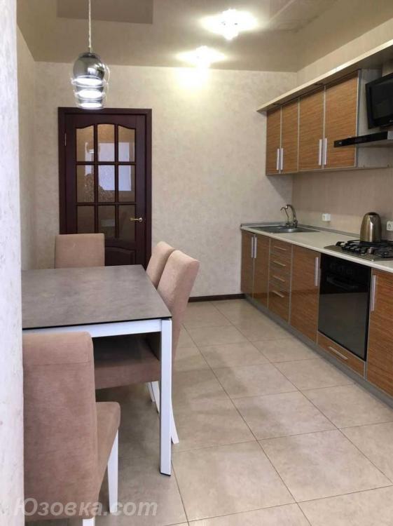 3-комн. квартира, 65м², с мебелью, 3/9 эт., ДОНЕЦК