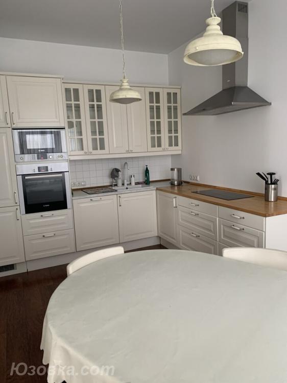2-комн. квартира, 55м², с мебелью, 3/9 эт.