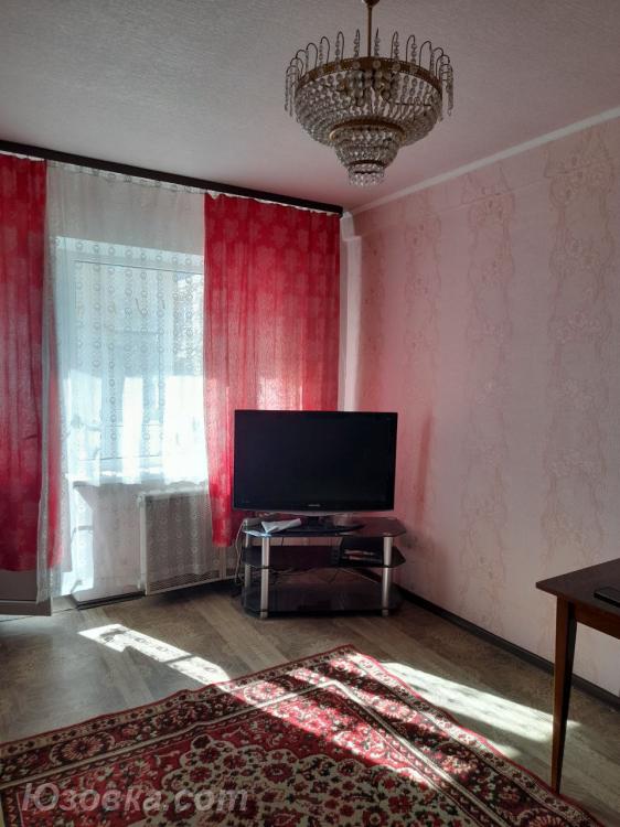 2-комн. квартира, 45м², с мебелью, 4/5 эт., ДОНЕЦК