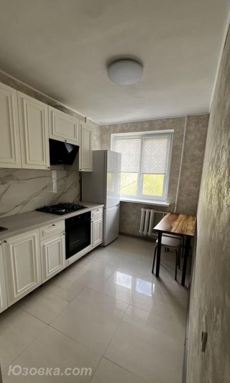 2-комн. квартира, 46м², с мебелью, 5/5 эт., ДОНЕЦК
