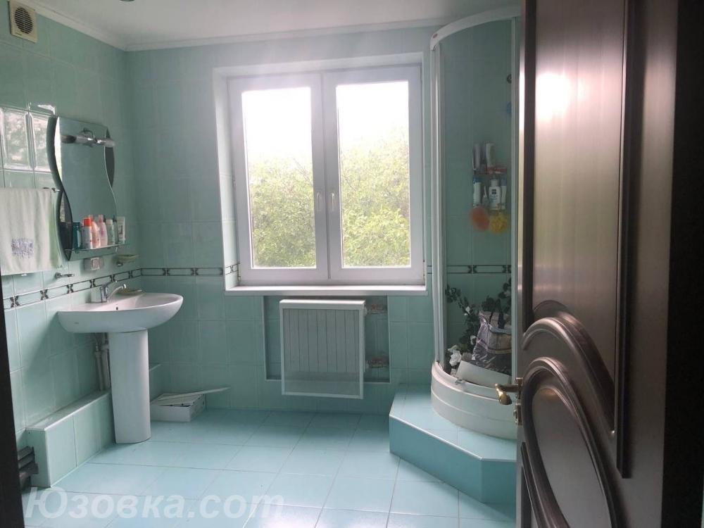 4-комн. квартира, 102м², с мебелью, 5/9 эт., ДОНЕЦК