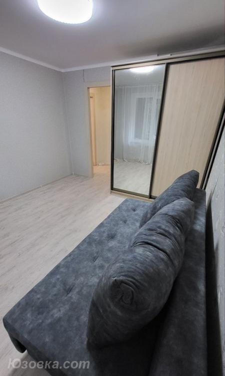 2-комн. квартира, 46м², с мебелью, 4/5 эт., ДОНЕЦК