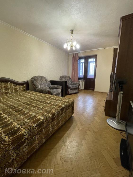 2-комн. квартира, 56м², с мебелью, 4/10 эт., ДОНЕЦК