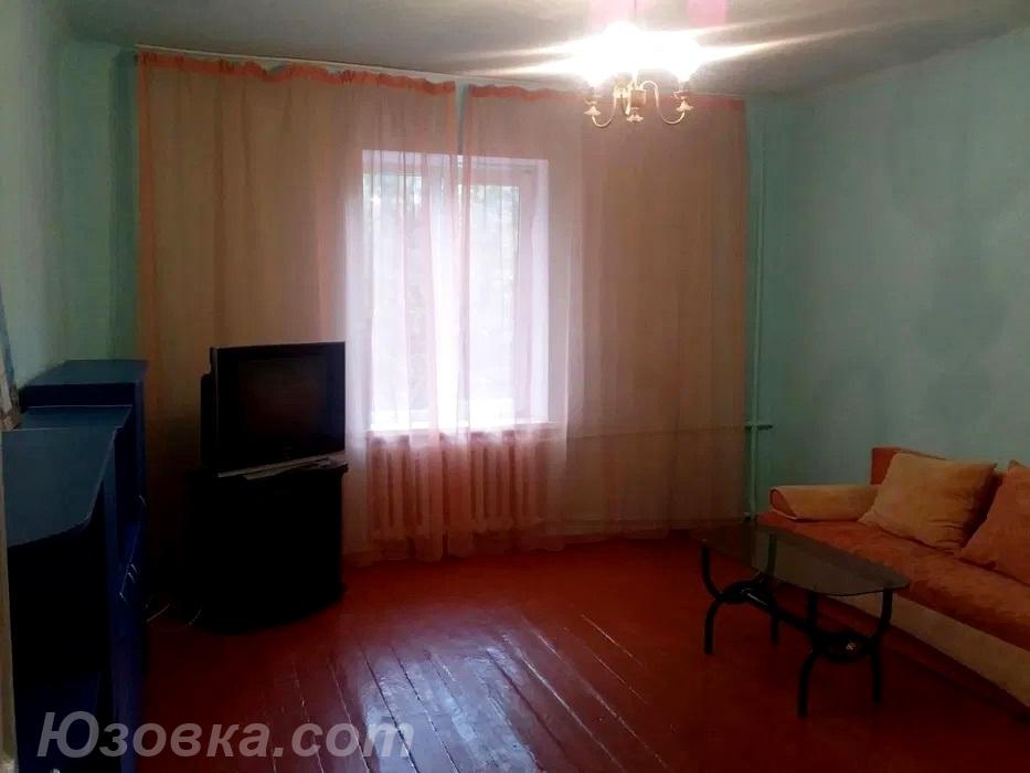 2-комн. квартира, 50 м², вторичка, 3/3 эт., ДОНЕЦК