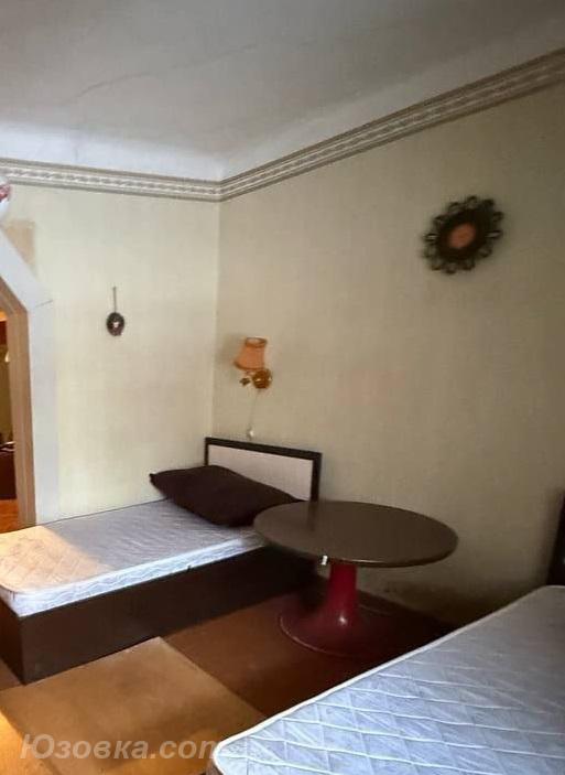 3-комн. квартира, 65 м², вторичка, 1/2 эт., ДОНЕЦК