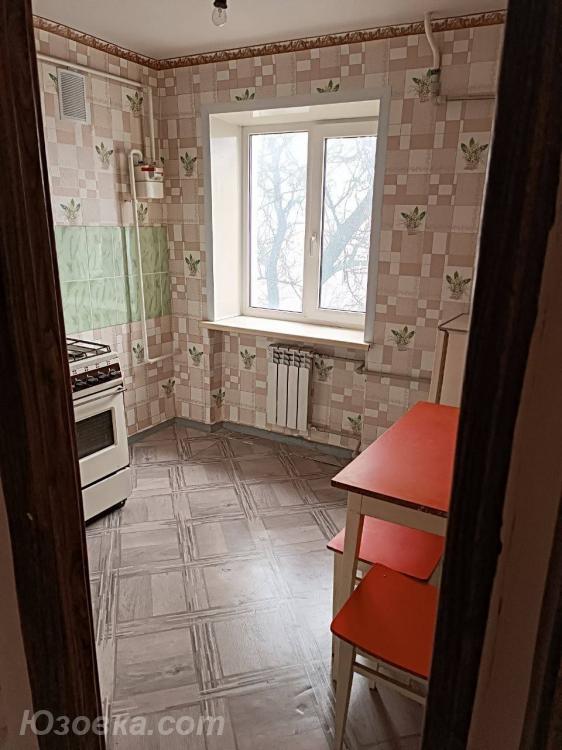 1-комн. квартира, 31 м², вторичка, 3/3 эт., ДОНЕЦК