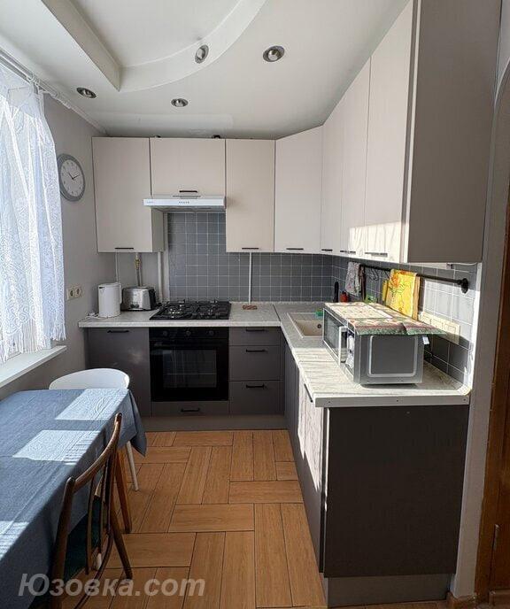 3-комн. квартира, 63м², с мебелью, 6/9 эт., ДОНЕЦК