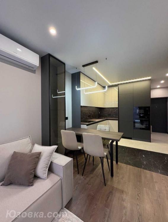 1-комн. квартира, 42м², с мебелью, 2/5 эт., ДОНЕЦК