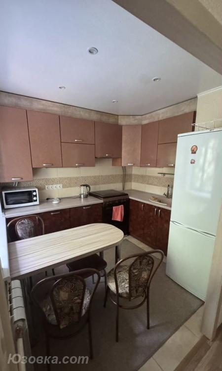 2-комн. квартира, 45м², с мебелью, 2/9 эт., ДОНЕЦК
