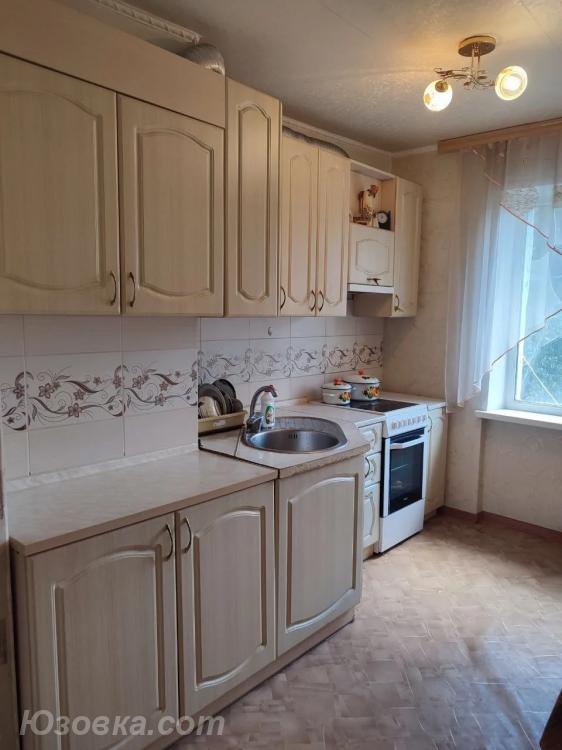 3-комн. квартира, 66 м², вторичка, 4/9 эт., ДОНЕЦК
