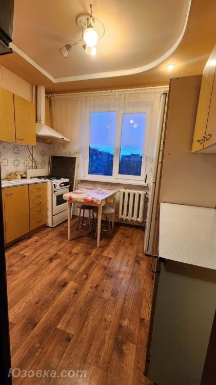 3-комн. квартира, 64 м², вторичка, 8/9 эт., Макеевка