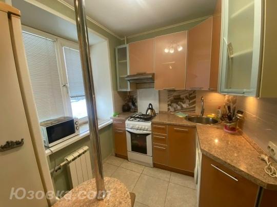 2-комн. квартира, 50м², с мебелью, 2/2 эт., ДОНЕЦК