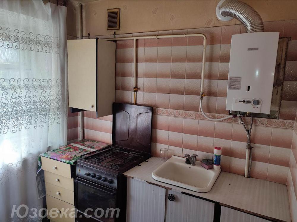 1-комн. квартира, 32 м², вторичка, 2/4 эт., ДОНЕЦК
