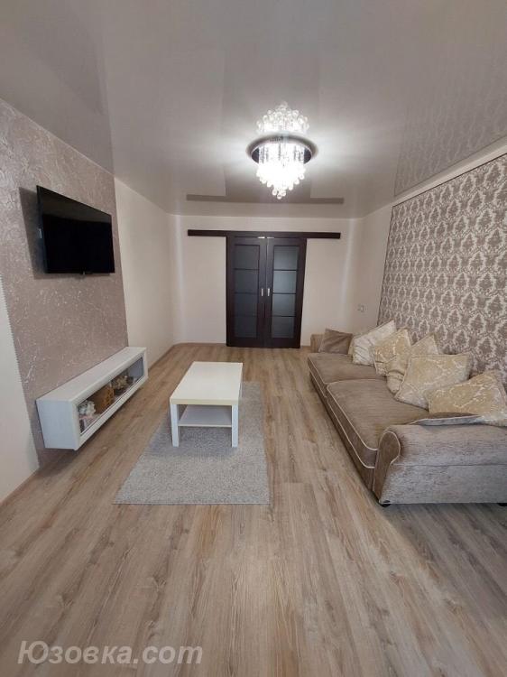 2-комн. квартира, 61м², с мебелью, 5/9 эт., ДОНЕЦК