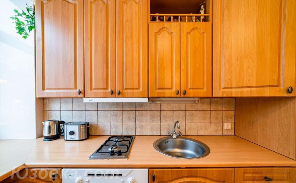 2-комн. квартира, 54м², с мебелью, 3/9 эт., ДОНЕЦК