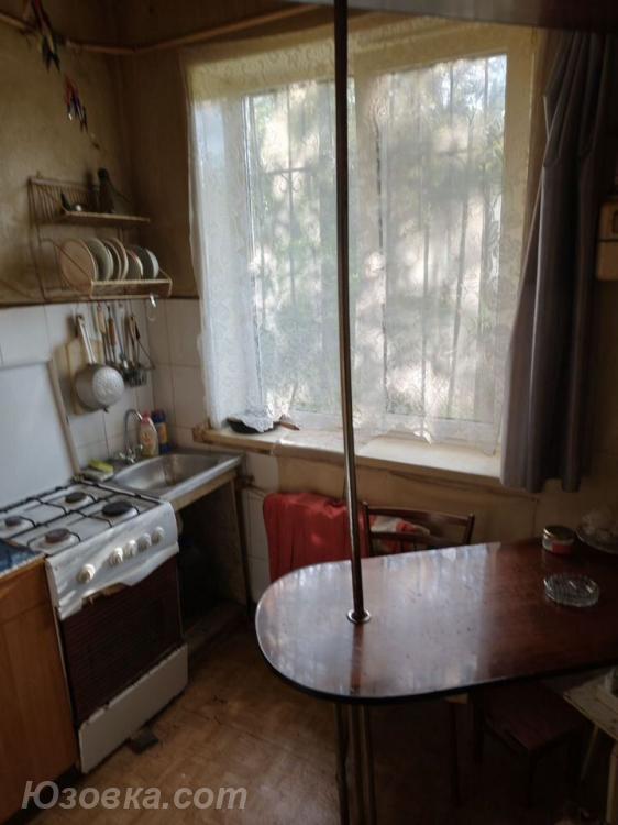 2-комн. квартира, 45 м², вторичка, 1/2 эт., ДОНЕЦК