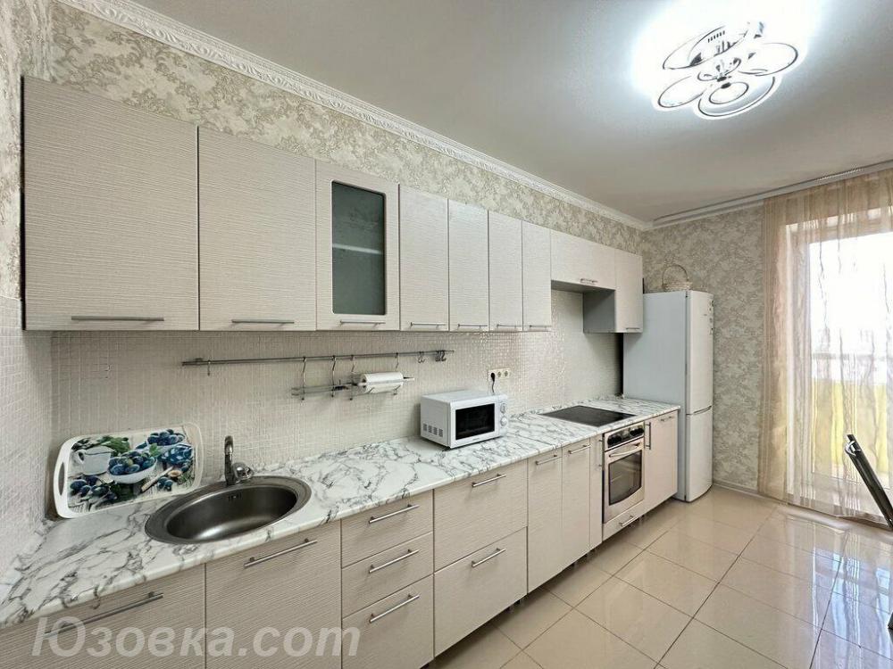 2-комн. квартира, 65м², с мебелью, 3/14 эт., ДОНЕЦК