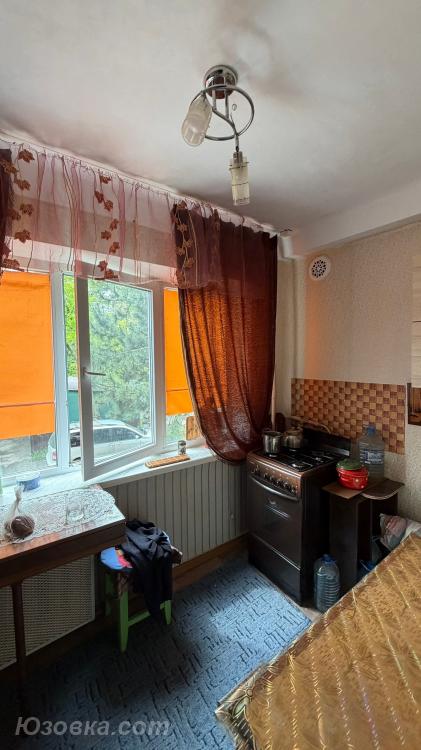 1-комн. квартира, 32 м², вторичка, 2/5 эт., Макеевка
