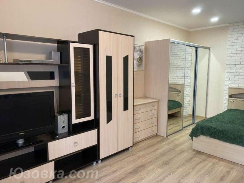 1-комн. квартира, 37м², с мебелью, 2/5 эт., ДОНЕЦК