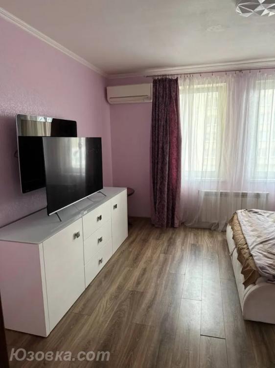 2-комн. квартира, 54м², с мебелью, 4/9 эт., ДОНЕЦК